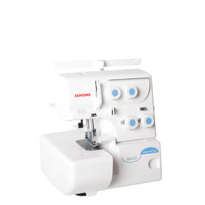 Janome 8002D Overlok Makinesi ve TR2018 Dikiş Makinesi