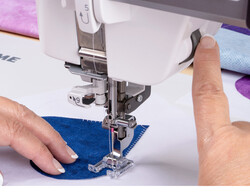 Janome Continental M8 Professional Elektronik Dikiş Nakış Makinesi - 7