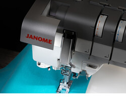 Janome Coverpro 3000P Profesyonel Reçme Makinesi - Thumbnail