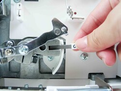 Merrylock Coverlock MK4075 2/3/4/5 İplikli Ev Tipi Overlok ve Reçme Dikiş Makinesi - 15