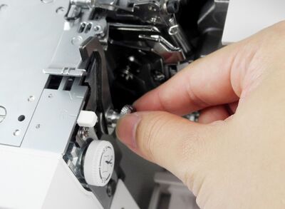 Merrylock Coverlock MK4075 2/3/4/5 İplikli Ev Tipi Overlok ve Reçme Dikiş Makinesi - 16